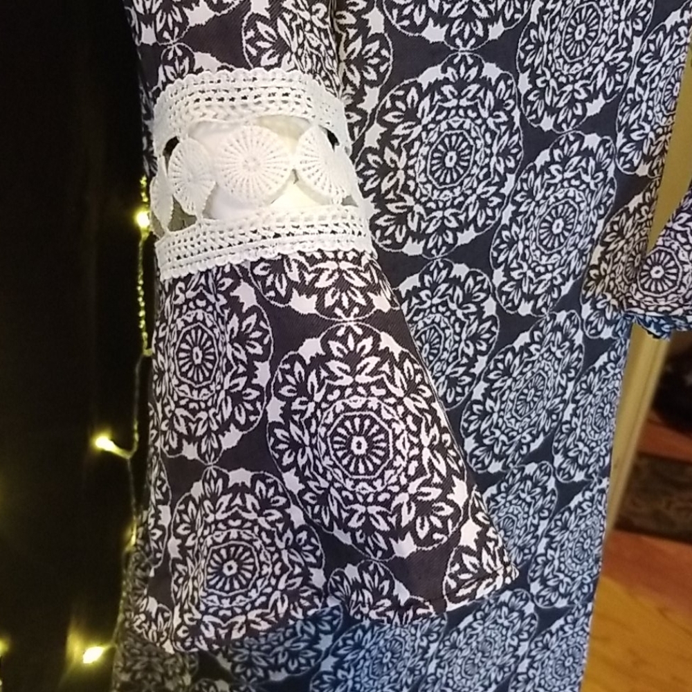 Dress - Picture 2 of 6